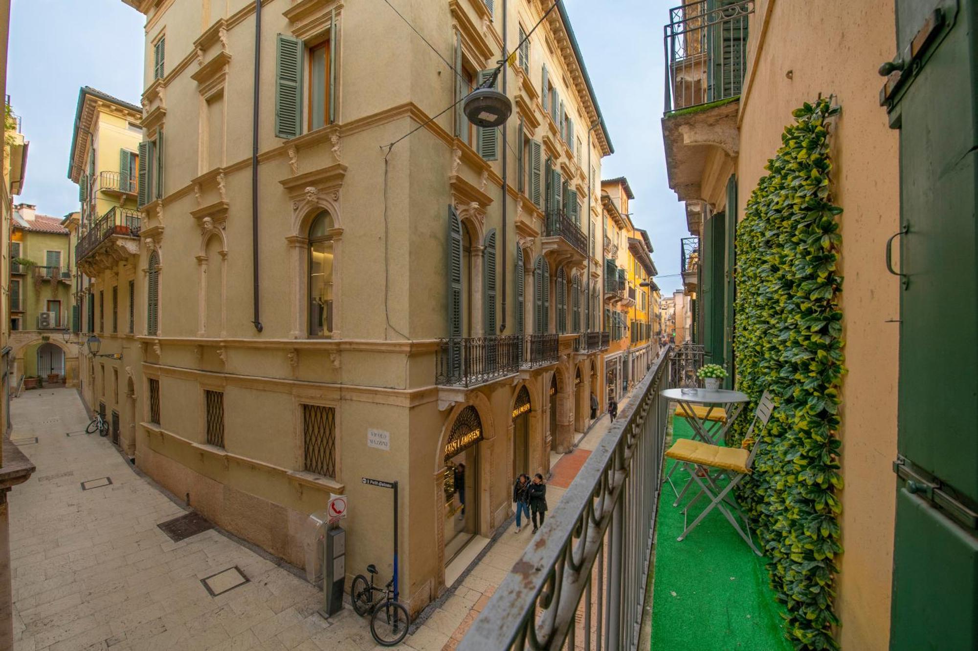 Palace Home Mazzini Верона Екстериор снимка